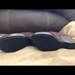 Women’s Dansko slip on clogs